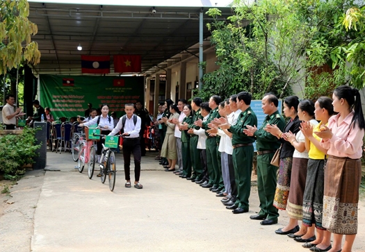 Vun đắp mối quan hệ đoàn kết đặc biệt Việt Nam - Lào